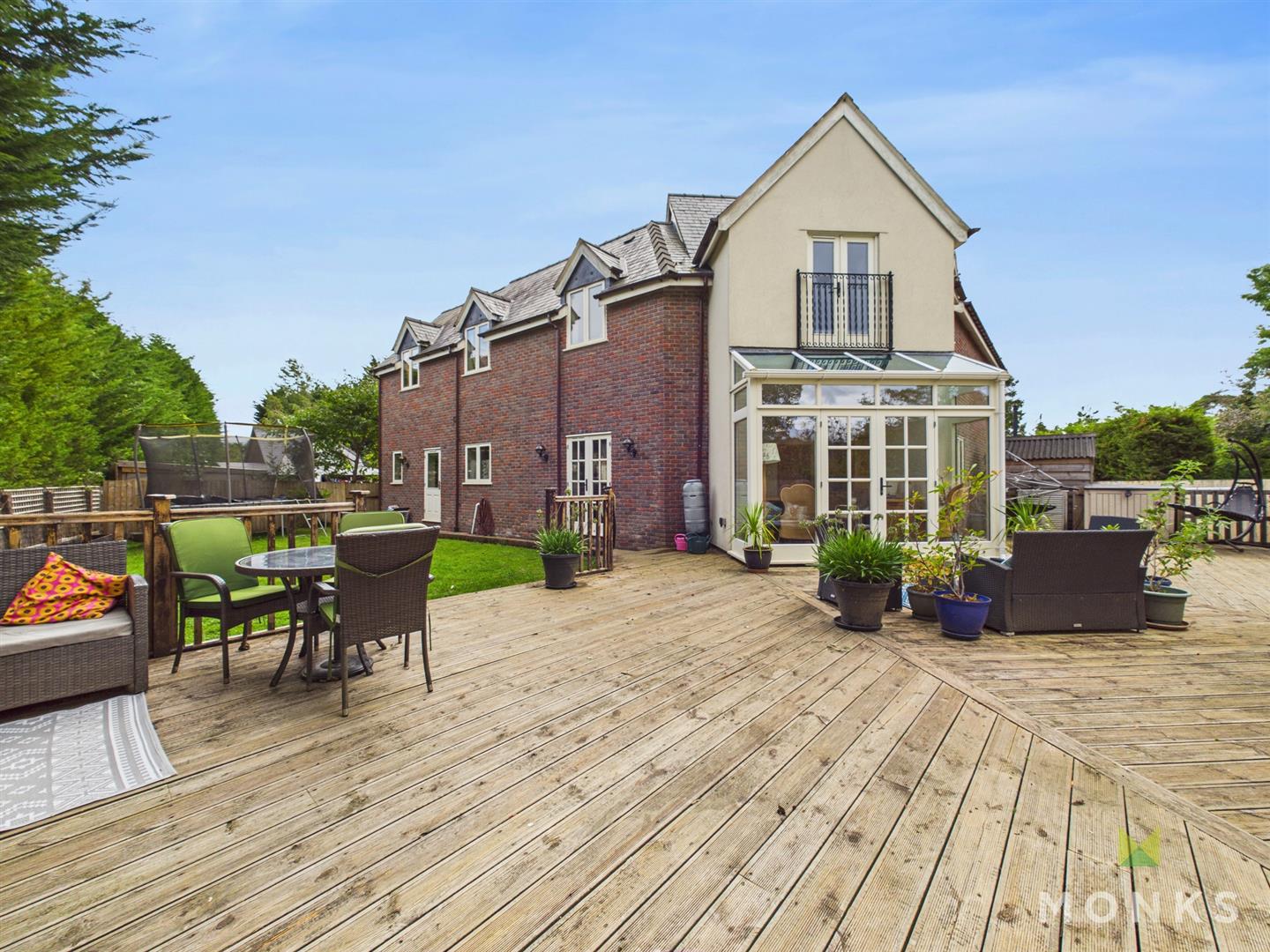 19 Baytree Close, Oswestry, SY11 3QQ For Sale